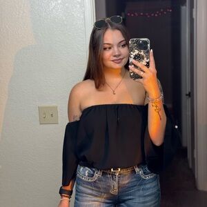 Meet your Posher, Takara